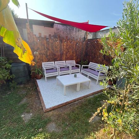 Chaleureuse Maison De Ville Avec Parking Gratuit شينون المظهر الخارجي الصورة